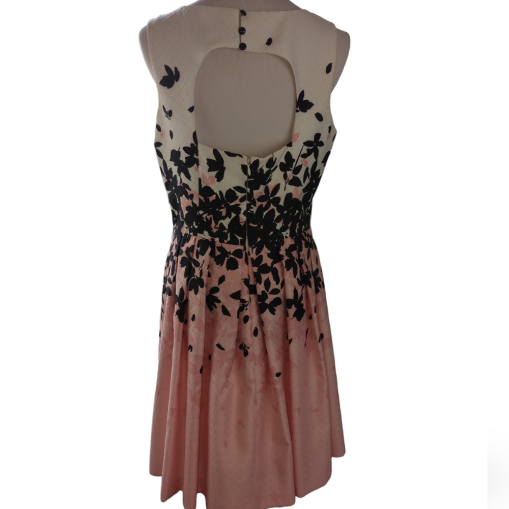 Tahari Arthur S. Levine Dress, sleeveless w/ pockets, fit & flare, sz 8P - Picture 2 of 16